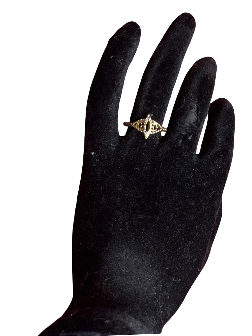 kendra scott Filigree Gold Tone ring Size 4.25”